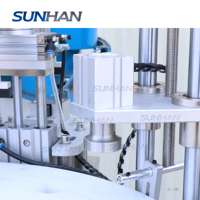 Automatic FEA15 Monoblock Perfume Spray Bottle Crimping Capping Machin ...